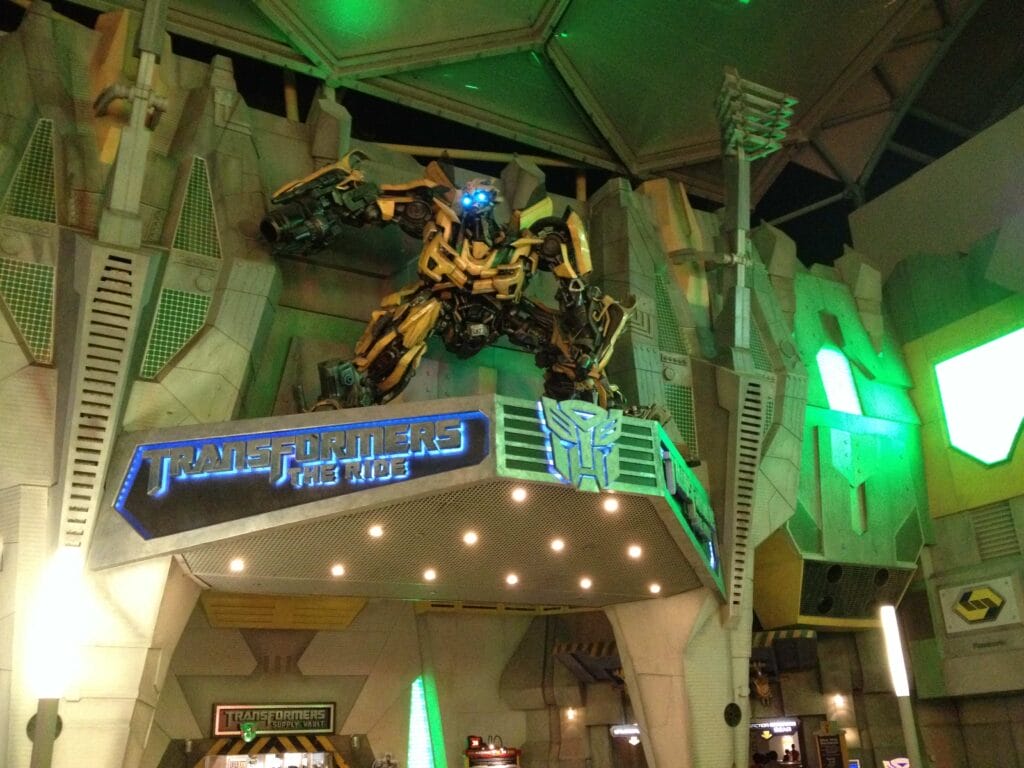 新加坡環球影城 | 必玩設施 | 門票通關攻略(Universal Studios Singapore) Model of Bumblebee @ Transformers The Ride Universal Studios Singapore
