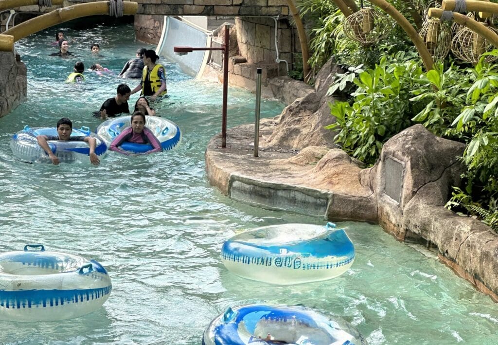 新加坡冒險海灣水上樂園:聖淘沙島必玩水上天堂全攻略 Adventure Cove Adventure River