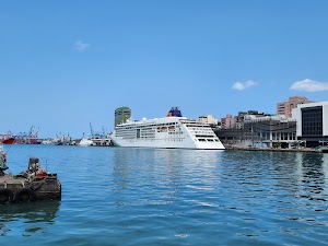 基隆港與海洋廣場:台灣北海岸的絕美門戶 ChIJX6iDchVOXTQR4atveHM3aYU