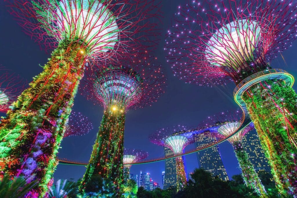 新加坡旅遊攻略:機票・住宿・景點・活動 Gardens by the Bay Night Vide