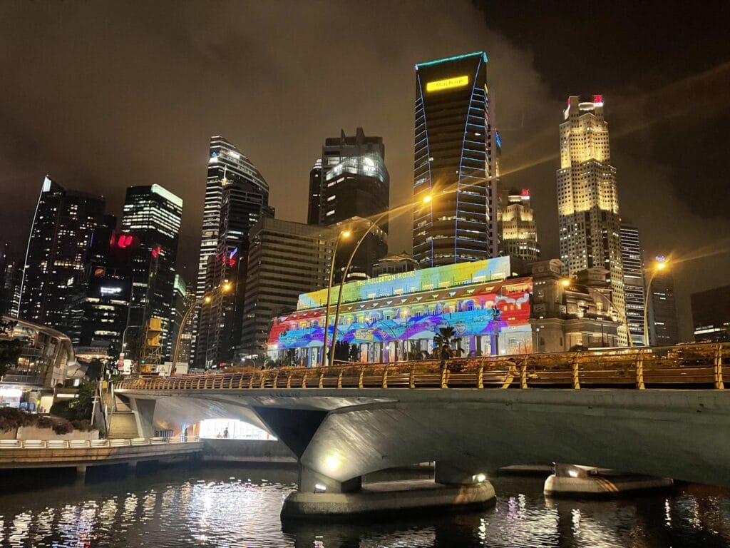 新加坡魚尾獅公園完全攻略:最佳觀景點與拍照技巧分享 Singapore Merlion Park Bridge Lightshow