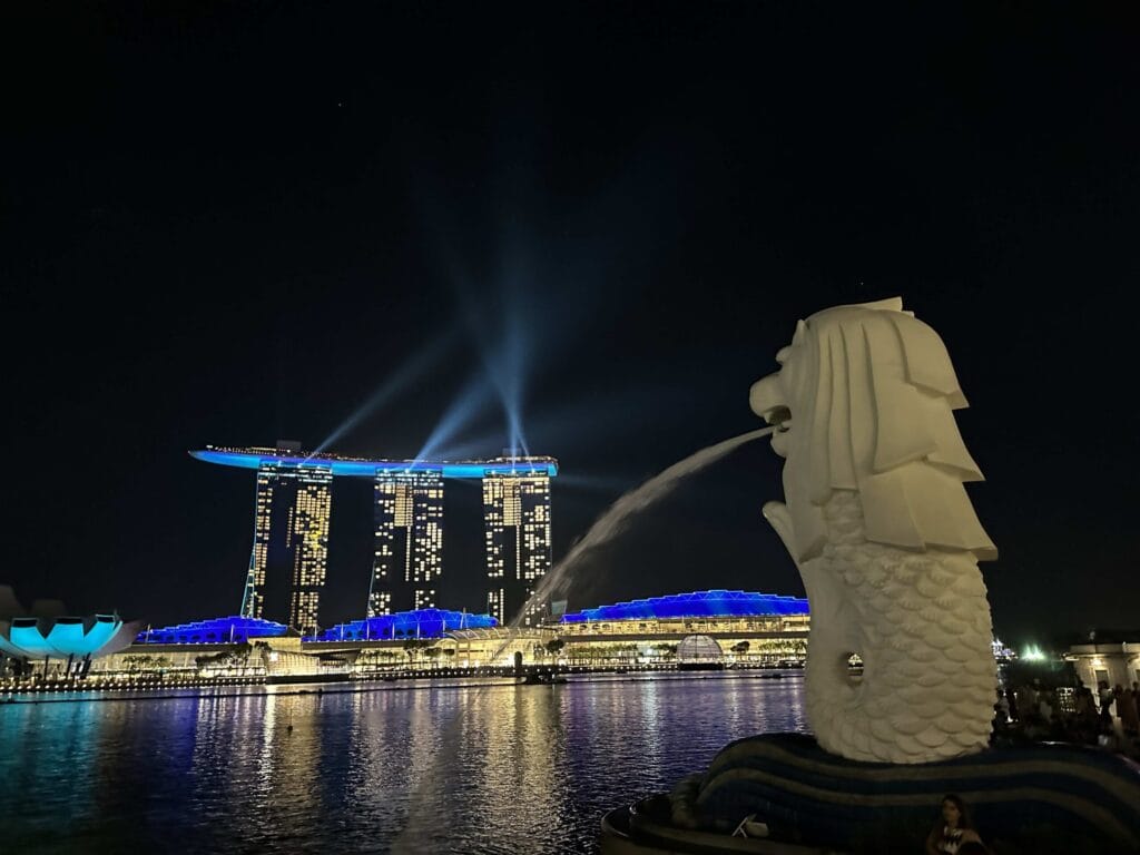 新加坡魚尾獅公園完全攻略:最佳觀景點與拍照技巧分享 Singapore Merlion Park Night