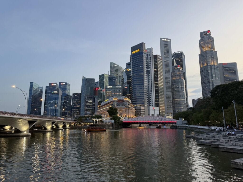 新加坡魚尾獅公園完全攻略:最佳觀景點與拍照技巧分享 Singapore river