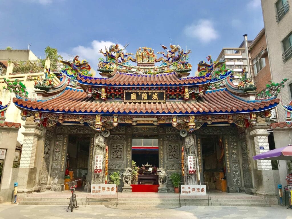 城隍廟全攻略 尋找台灣第一城隍與必吃小吃指南 Taiwan Hsinchu Hsinchu Cheng Huang Temple 新竹城隍廟 7 RN 1