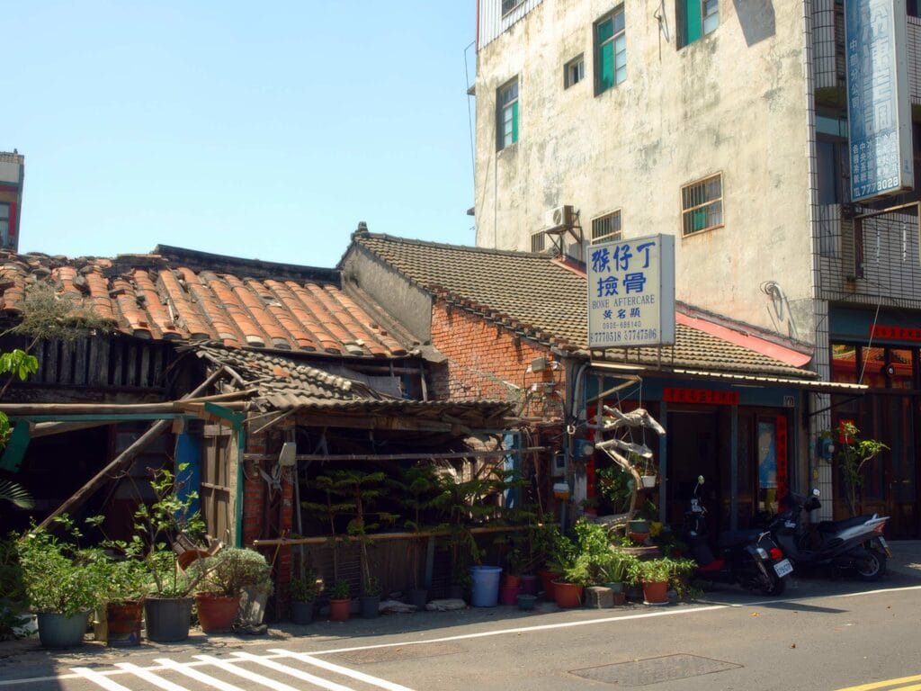 淡水老街完全指南:當地人推薦景點、美食與最佳拍照點 Taiwan Kaohsiung 淡水老街 5 Romaingnow