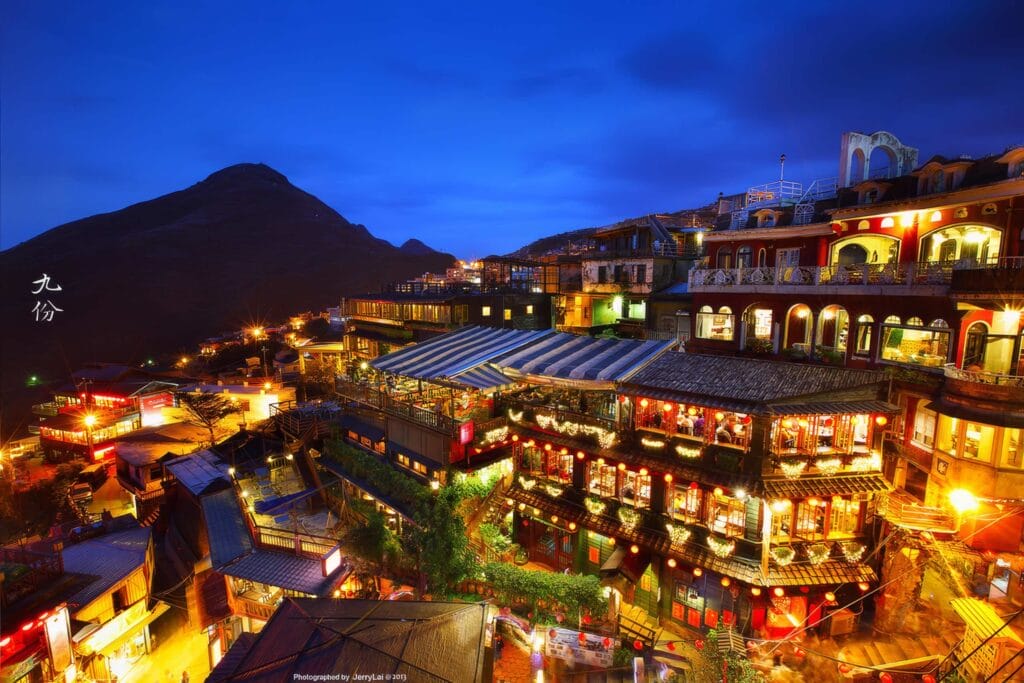 九份老街完全攻略:避開人潮,發現台灣最神秘山城秘境 Taiwan New Taipei Jiufen old town 5 Romaingnow