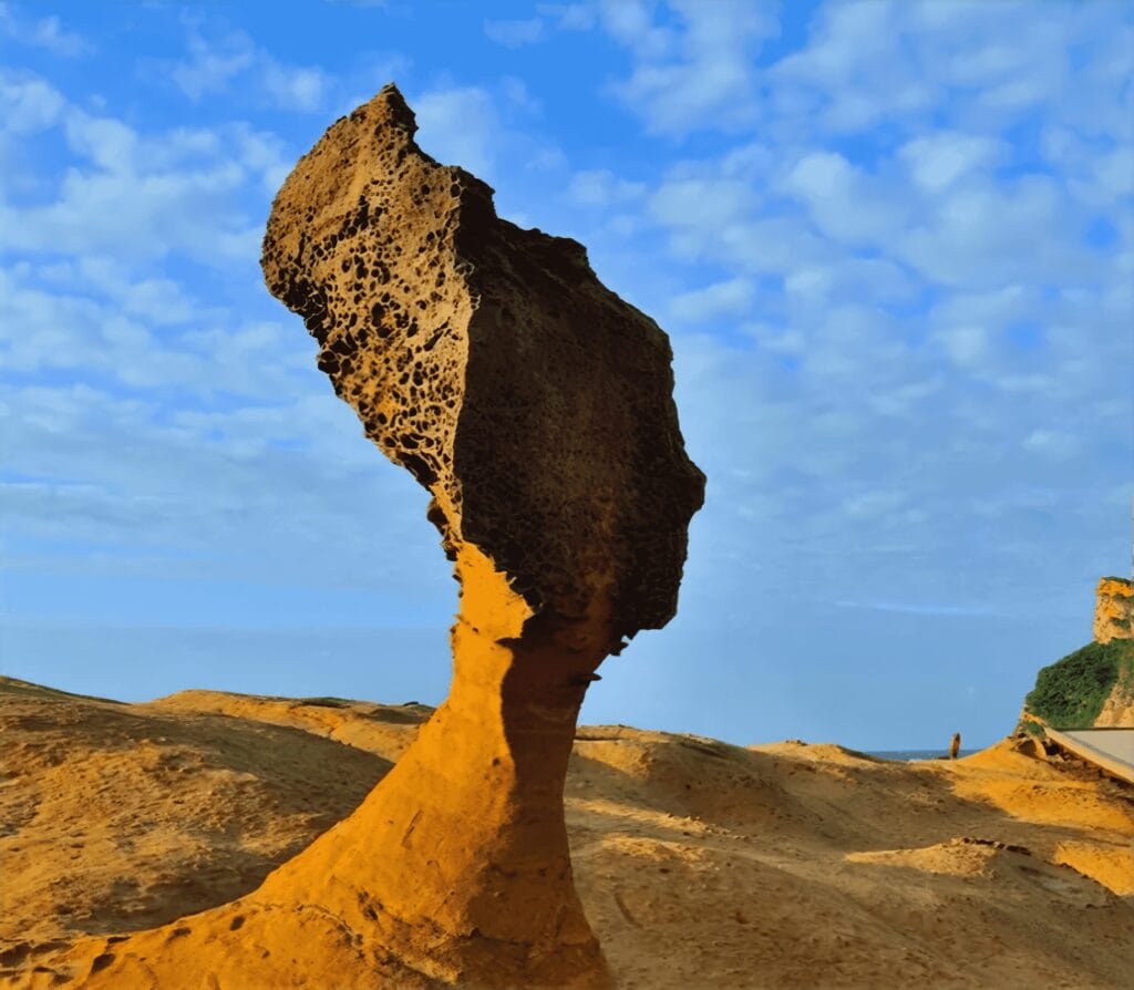 野柳地質公園攻略:避開人潮,探索台灣最獨特地質奇觀 Taiwan New Taipei Yehliu Geopark Romaingnow 6
