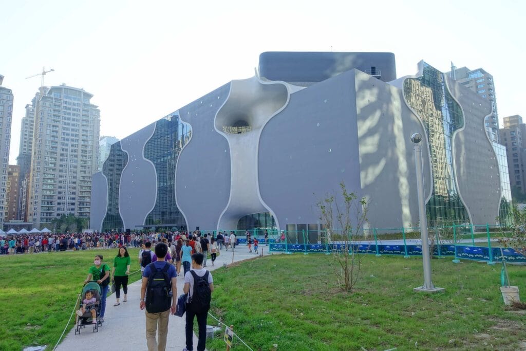 臺中國家歌劇院完全攻略:建築奇蹟與表演藝術的最佳體驗指南 Taiwan Taichung 臺中國家歌劇院 12 Romaingnow