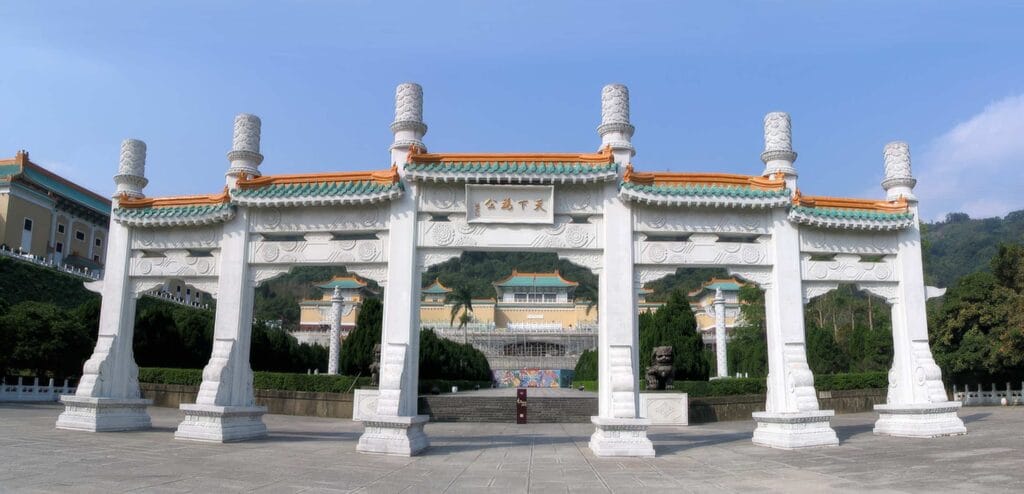 士林夜市攻略 必吃美食、行程安排與隱藏景點全公開 Taiwan Taipei 國立故宮博物院 Romaingnow
