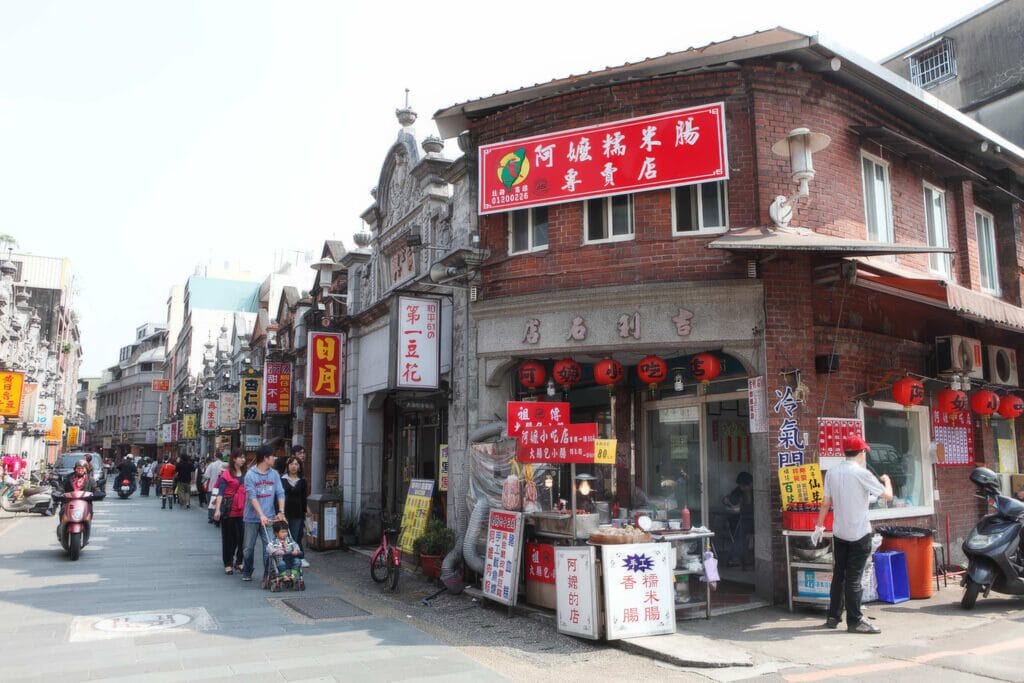 大溪老街攻略 避開人潮,深度體驗百年建築與美食的秘技 Taiwan Taoyuan Daxi Old Street 大溪老街 1 RN