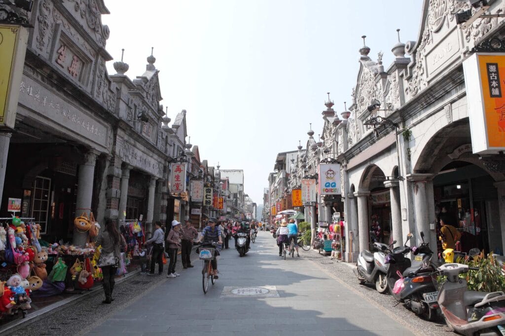 大溪老街攻略 避開人潮,深度體驗百年建築與美食的秘技 Taiwan Taoyuan Daxi Old Street 大溪老街 8 RN