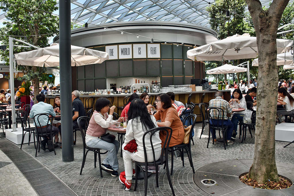 星耀樟宜機場 (Jewel Changi Airport)完全攻略:轉機時間 Tanuki Raw Restaurant at the Canopy Park
