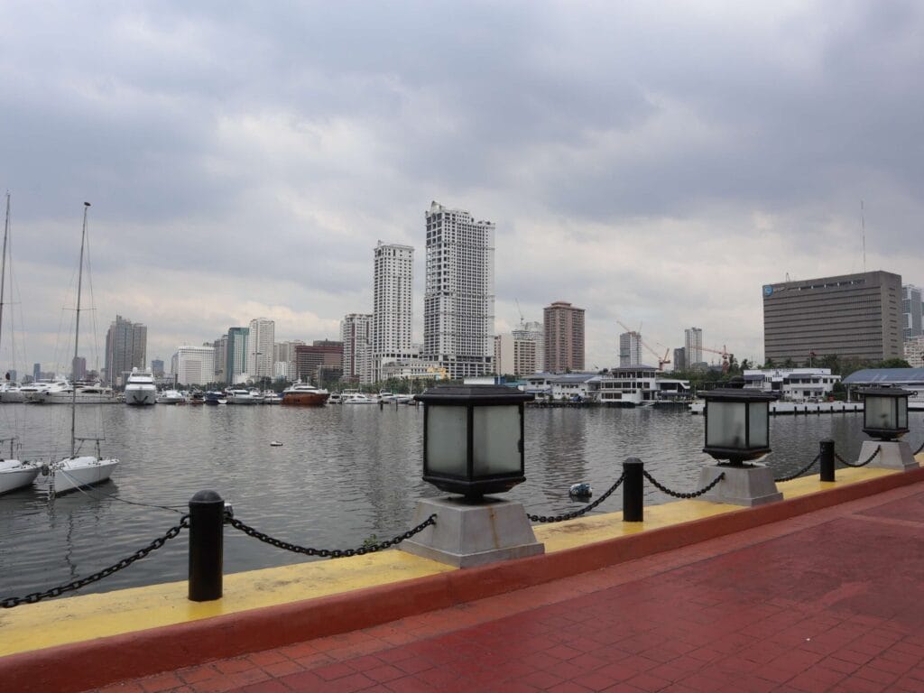 馬尼拉旅遊攻略:親身體驗省錢秘技與必去景點 馬尼拉灣Manila Bay