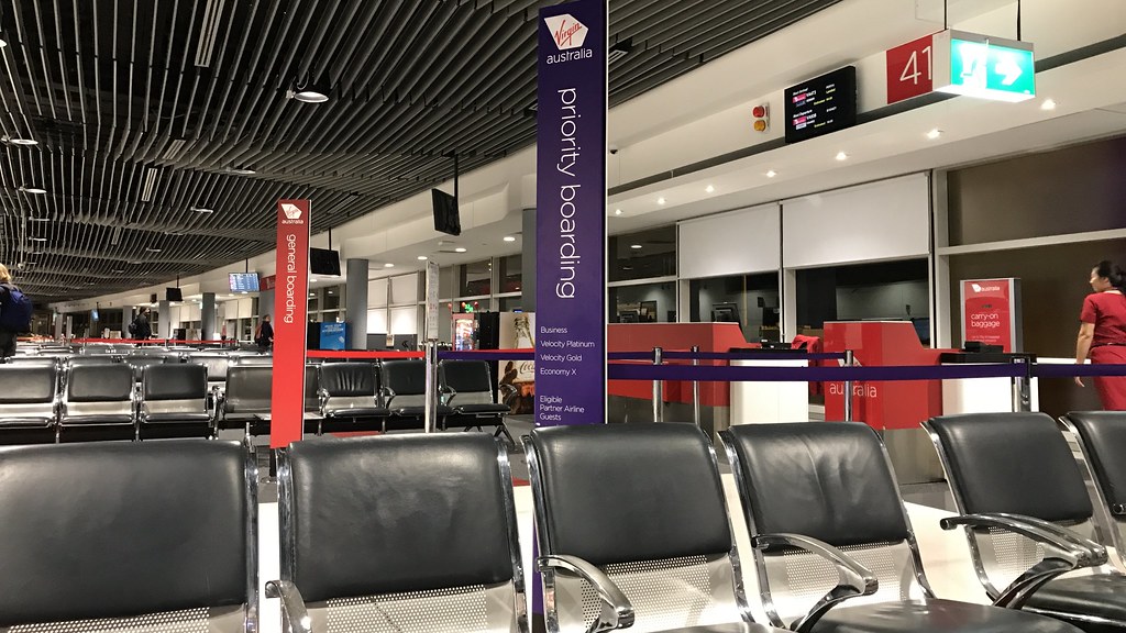 烏魯魯 (Uluru) 旅遊攻略:機票・住宿・景點・活動 Virgin Australia terminal